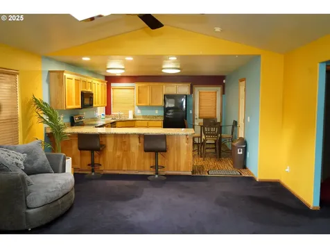 507 Littlewood Lane Eugene OR 97404