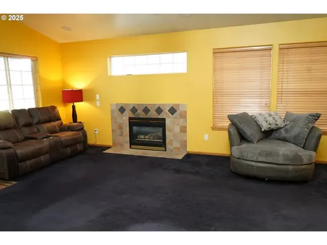 507 Littlewood Lane Eugene OR 97404