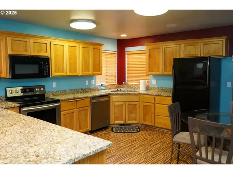507 Littlewood Lane Eugene OR 97404