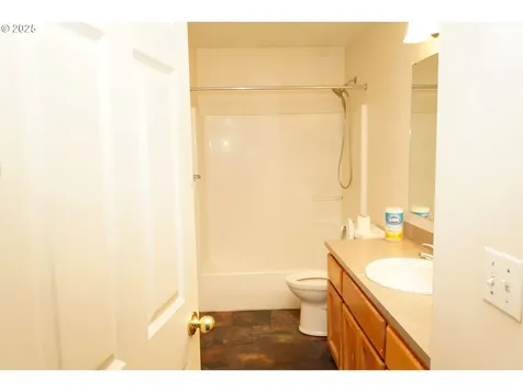 507 Littlewood Lane Eugene OR 97404