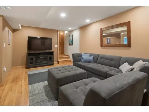 19022 Old River Drive West Linn OR 97068