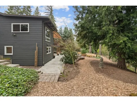 19022 Old River Drive West Linn OR 97068