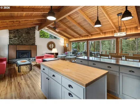 19022 Old River Drive West Linn OR 97068