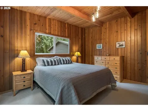 19022 Old River Drive West Linn OR 97068