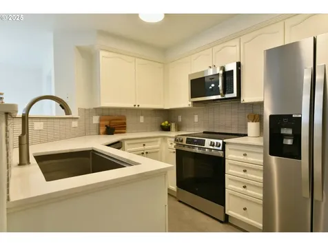 20382 SW Monson Street Beaverton OR 97003