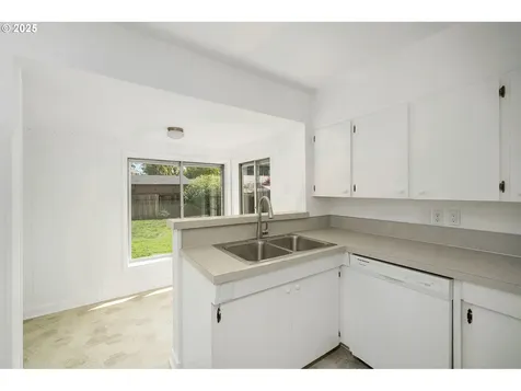 2122 NE 86th Avenue Portland OR 97220