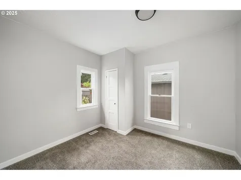 2122 NE 86th Avenue Portland OR 97220