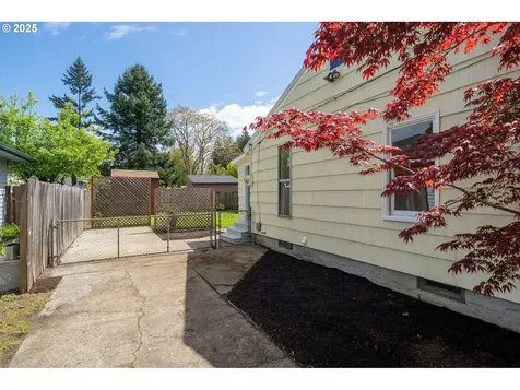 2122 NE 86th Avenue Portland OR 97220