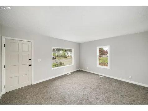 2122 NE 86th Avenue Portland OR 97220