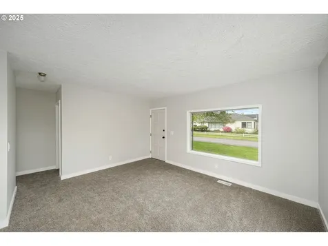 2122 NE 86th Avenue Portland OR 97220