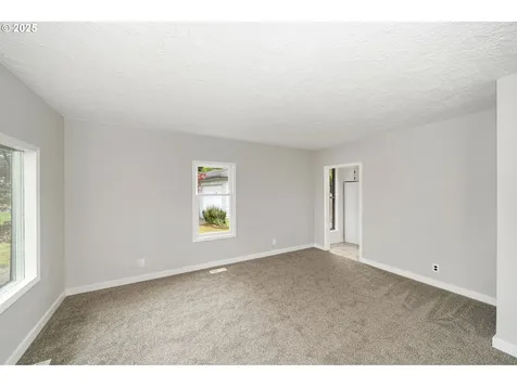 2122 NE 86th Avenue Portland OR 97220