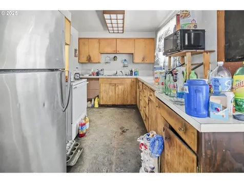 1437 SE 140th Avenue Portland OR 97233
