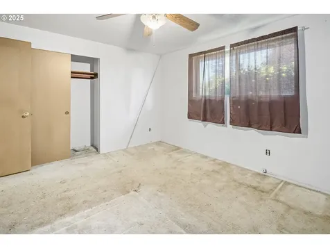 1437 SE 140th Avenue Portland OR 97233