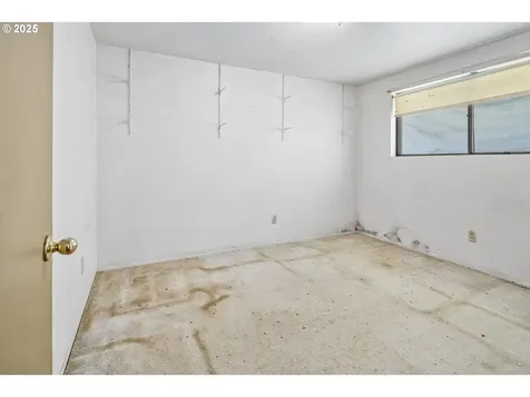1437 SE 140th Avenue Portland OR 97233