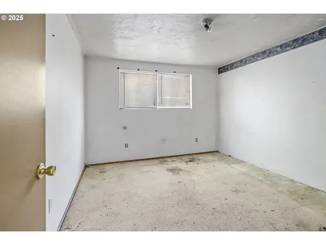 1437 SE 140th Avenue Portland OR 97233