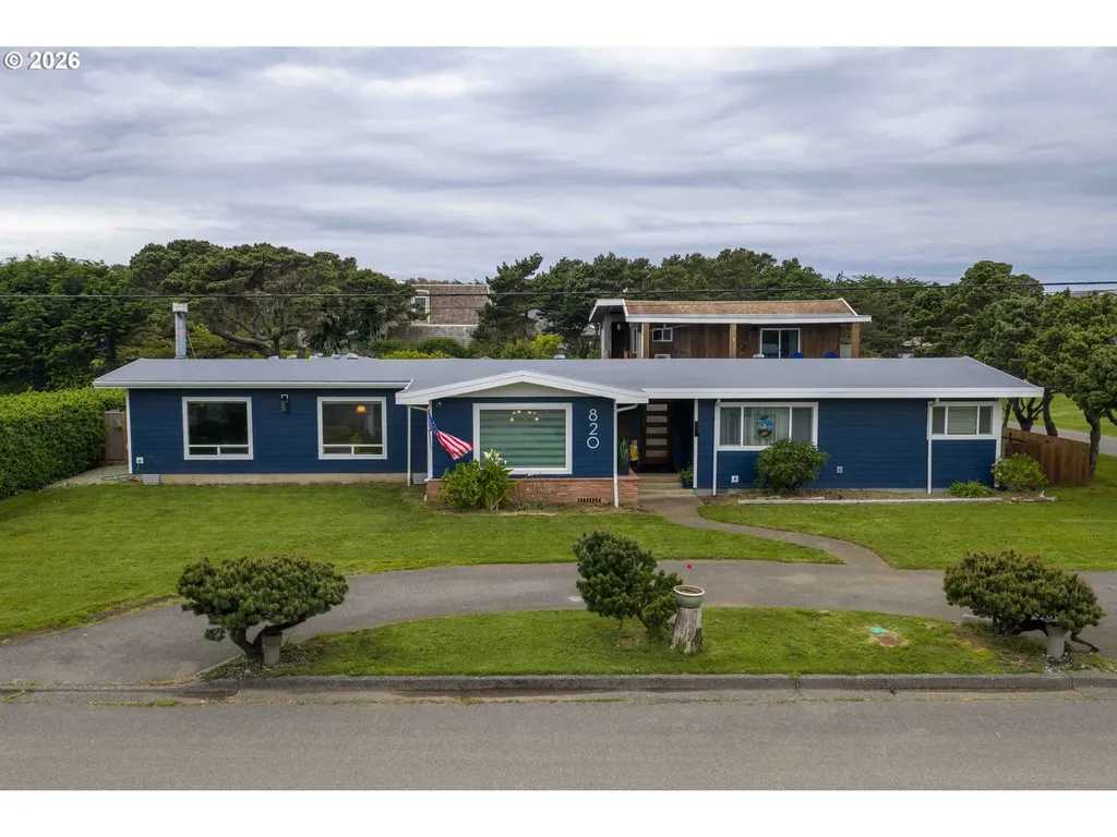 820 Jackson Avenue SW Bandon OR 97411
