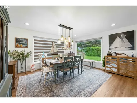 820 Jackson Avenue SW Bandon OR 97411