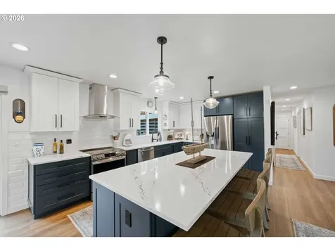 820 Jackson Avenue SW Bandon OR 97411