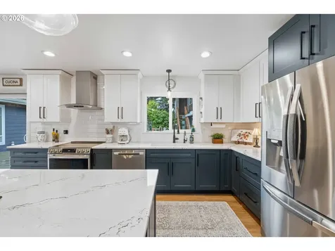 820 Jackson Avenue SW Bandon OR 97411