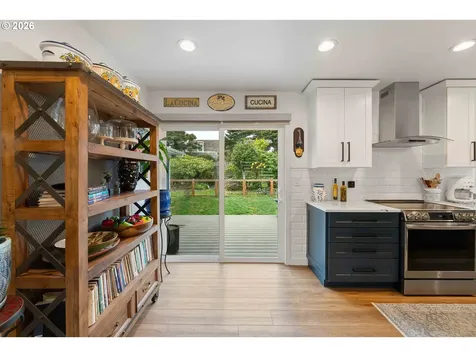 820 Jackson Avenue SW Bandon OR 97411