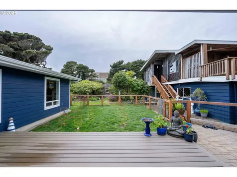 820 Jackson Avenue SW Bandon OR 97411