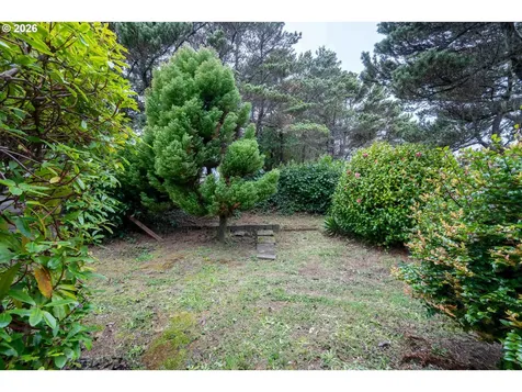 820 Jackson Avenue SW Bandon OR 97411