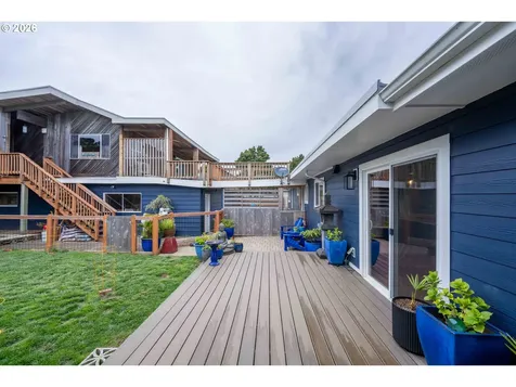 820 Jackson Avenue SW Bandon OR 97411