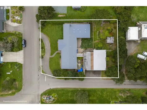 820 Jackson Avenue SW Bandon OR 97411