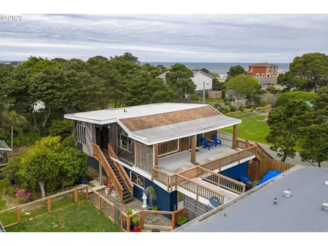 820 Jackson Avenue SW Bandon OR 97411