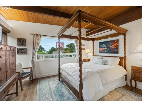 820 Jackson Avenue SW Bandon OR 97411