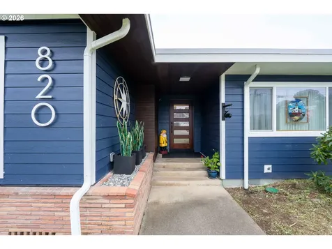 820 Jackson Avenue SW Bandon OR 97411