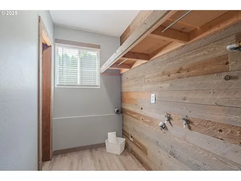1607 NW 105th Street Vancouver WA 98685