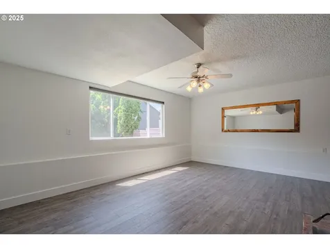 1607 NW 105th Street Vancouver WA 98685