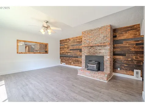 1607 NW 105th Street Vancouver WA 98685
