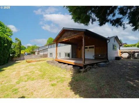 1607 NW 105th Street Vancouver WA 98685
