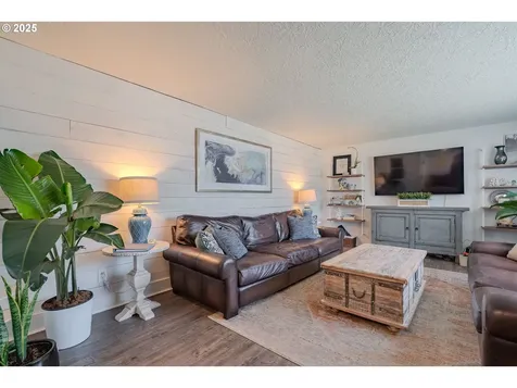 1607 NW 105th Street Vancouver WA 98685
