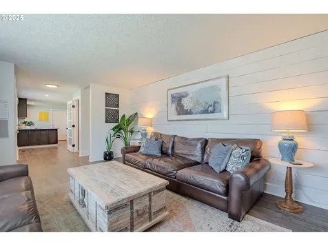 1607 NW 105th Street Vancouver WA 98685
