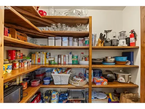 737 Pinecrest Drive Grants Pass OR 97526