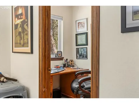 737 Pinecrest Drive Grants Pass OR 97526