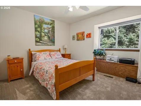 737 Pinecrest Drive Grants Pass OR 97526