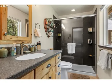 737 Pinecrest Drive Grants Pass OR 97526