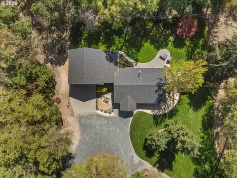 737 Pinecrest Drive Grants Pass OR 97526