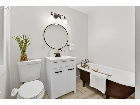 9014 NE Wygant Street Portland OR 97220