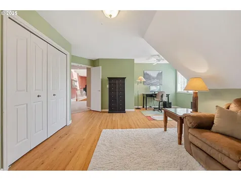 19785 Derby Street West Linn OR 97068
