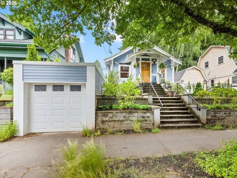 1221 SE Rex Street Portland OR 97202