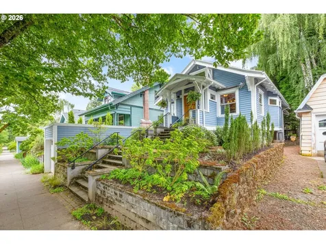 1221 SE Rex Street Portland OR 97202