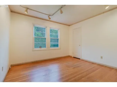 8040 SW Capitol Hill Road Portland OR 97219