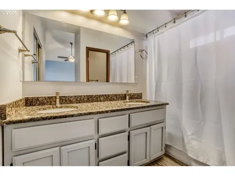 1252 NE 22nd Avenue Hillsboro OR 97124