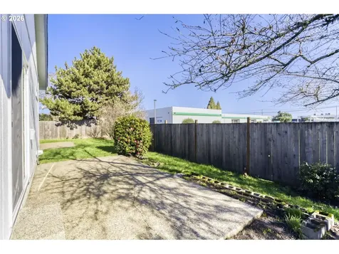 1252 NE 22nd Avenue Hillsboro OR 97124