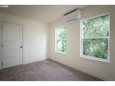 5126 NE 16th Avenue Portland OR 97211